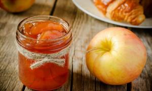 Očistite džem od jabuka na kriške - brzo i jednostavno