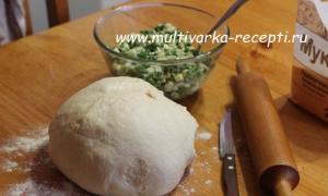 Pies with egg and green onions in the oven How to cook pies with eggs and onions